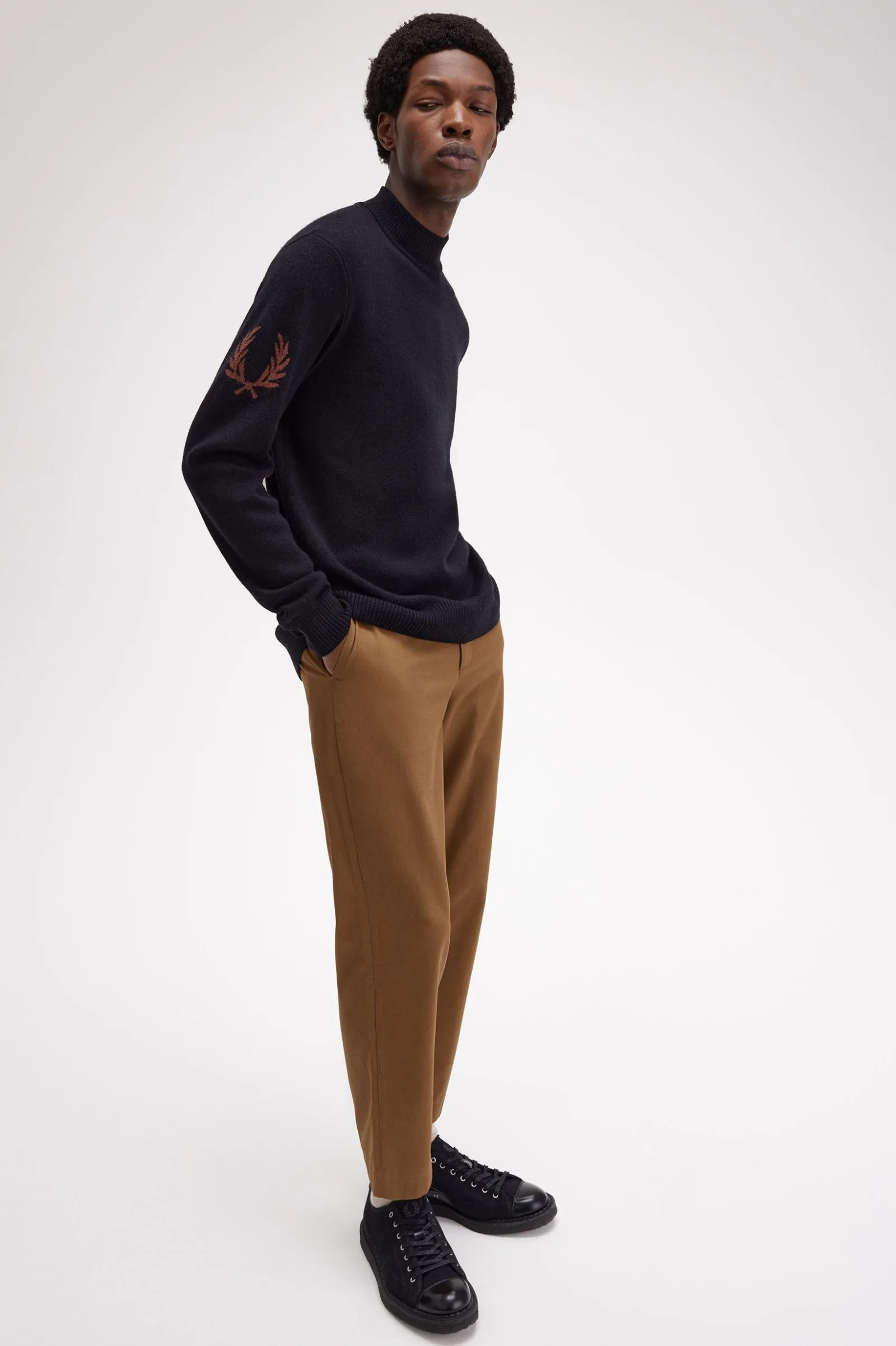 MAGLIONE CON COLLO A LUPETTO LAUREL WREATH FRED PERRY