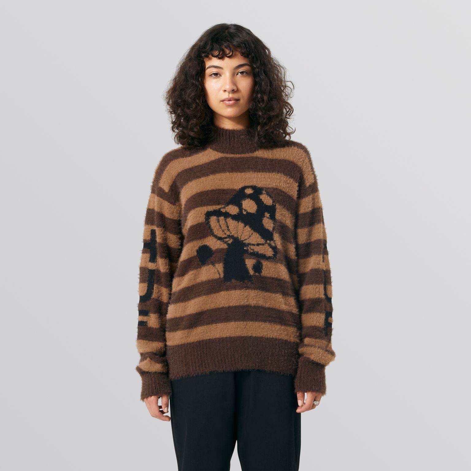 SHROOM JACQUARD KNIT SWEATER - BROWN