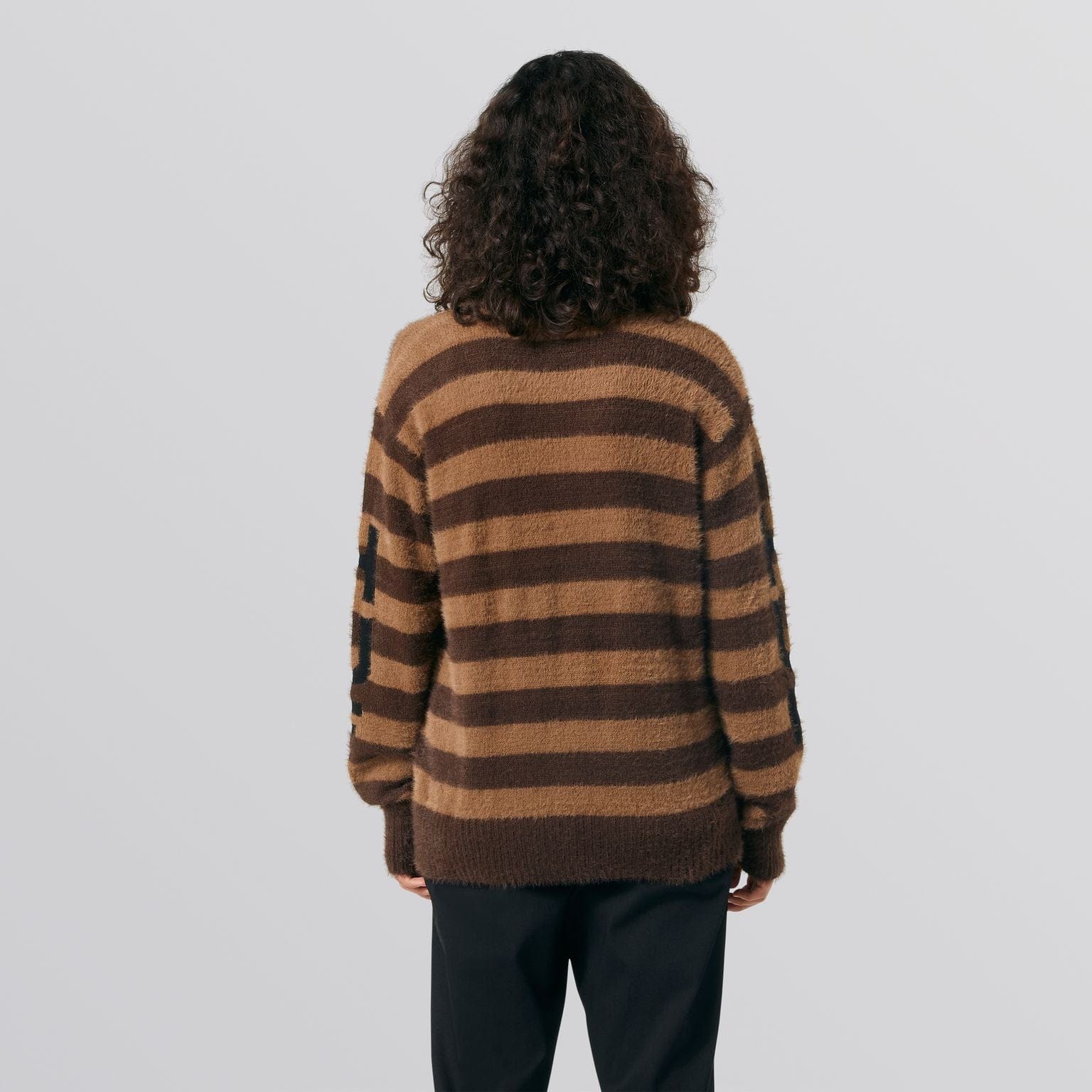 SHROOM JACQUARD KNIT SWEATER - BROWN