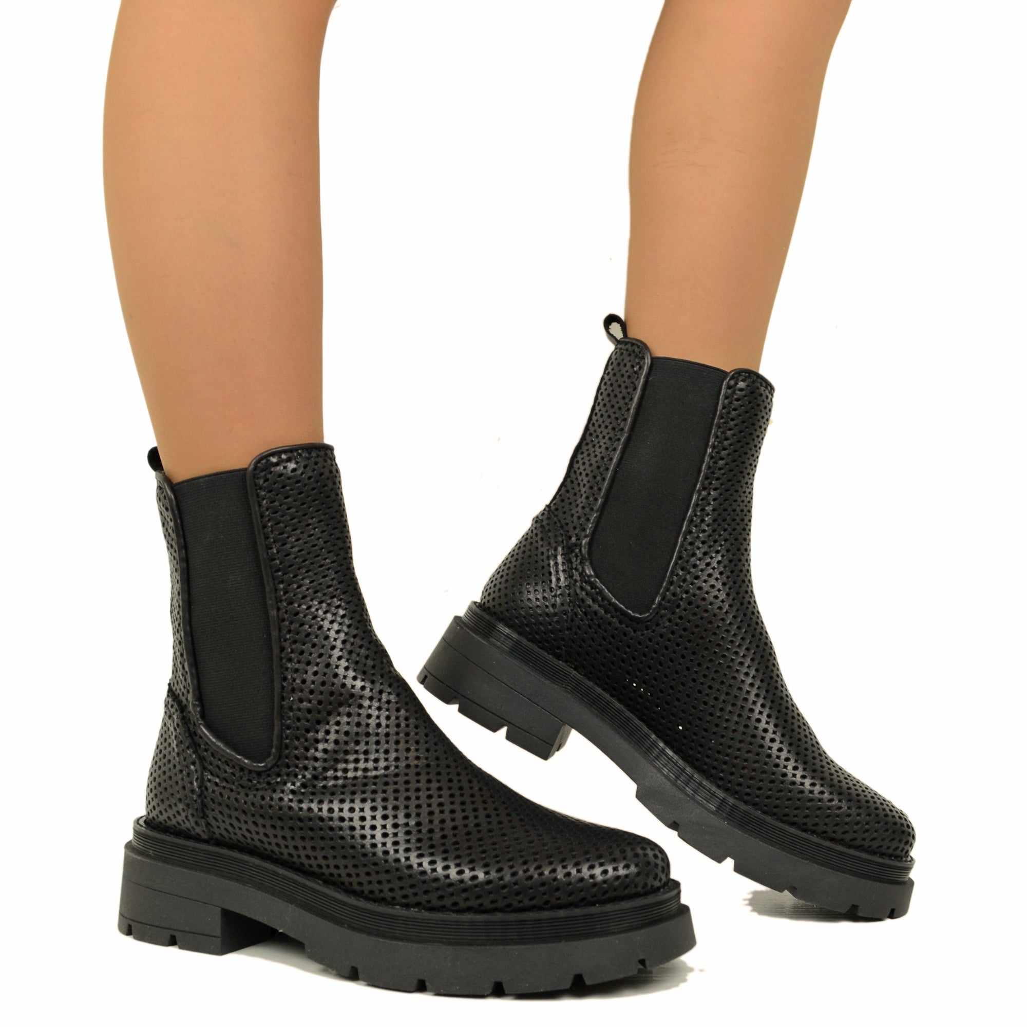 Stivaletti Beatles Donna Traforati Neri Made in Italy